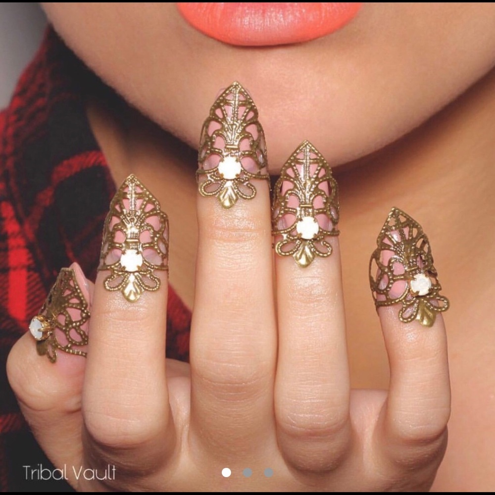 Opal accent bronze finish nail claws